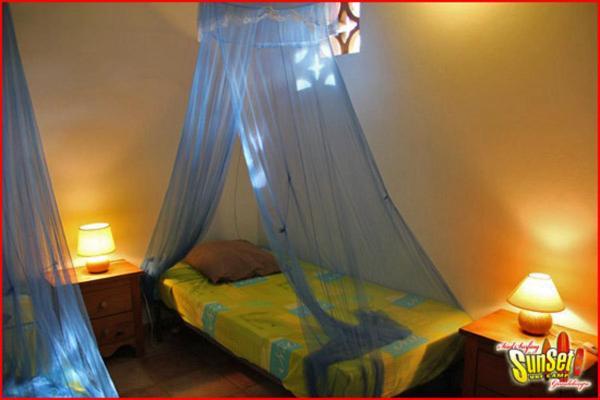 Sunset Surf Camp Hostel Saint-Francois  Bagian luar foto